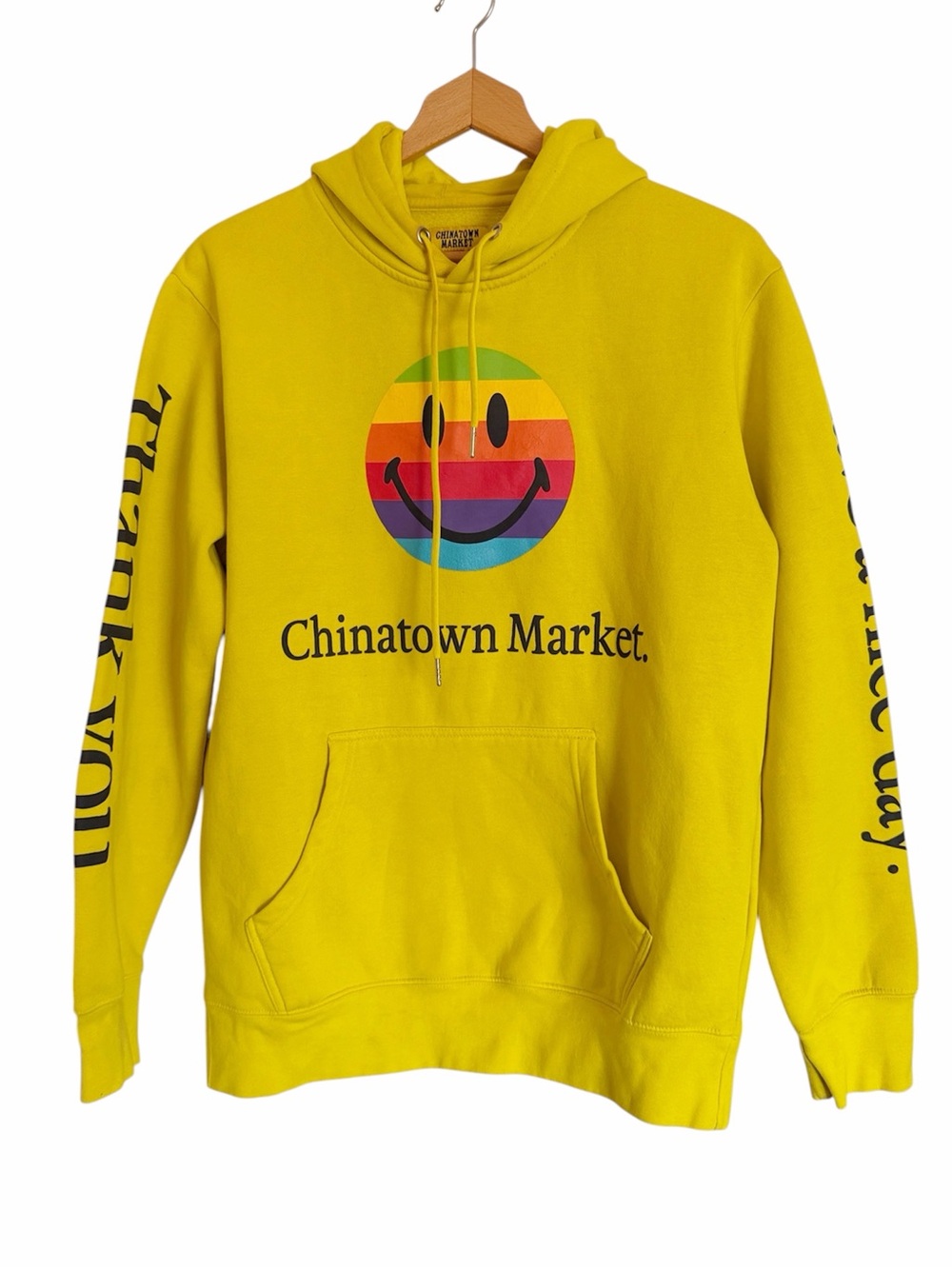 Chinatown Market Smiley Rainbow Bright Yellow Mens Hoodie Sweatshirt size L